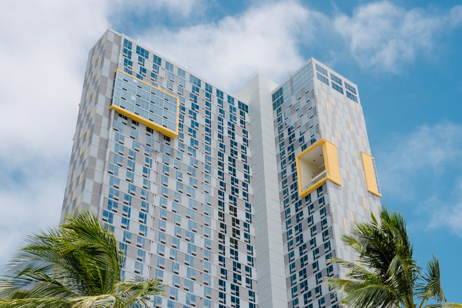 ハワードヒューズの最新コンドミニアム「ケ・キロハナ」入居開始