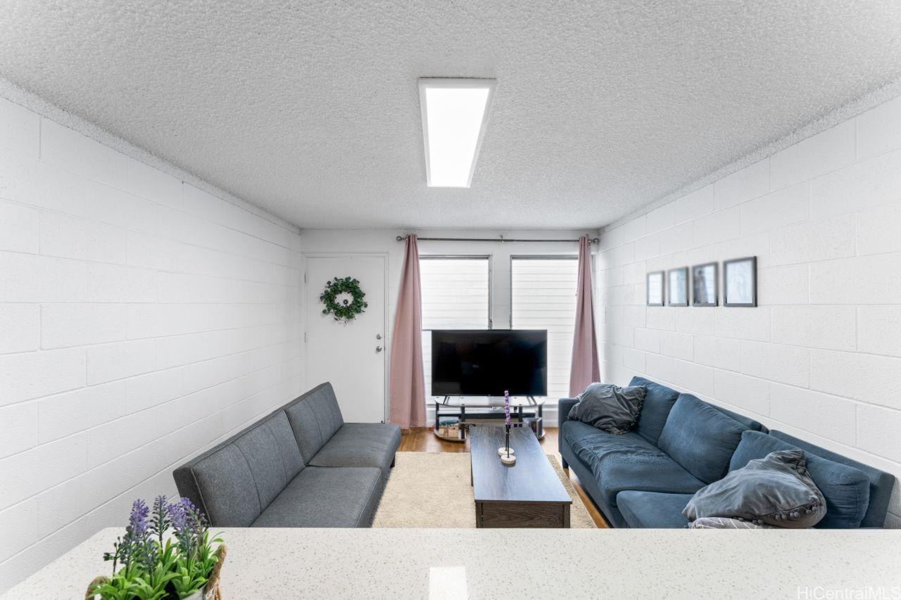 ハワイ不動産物件｜2501 Coyne Street #102, Honolulu HI 96826