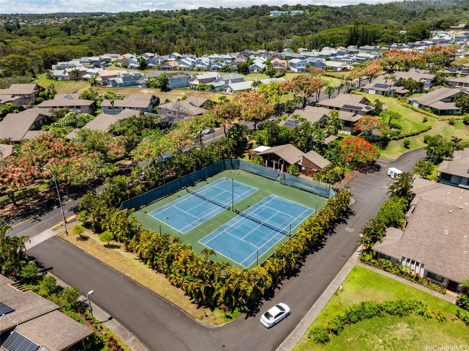 お値下げ中　MANAOLA  Hawaii ハワイ不動産物件｜98-1941-J Kaahumanu Street #61, Aiea HI