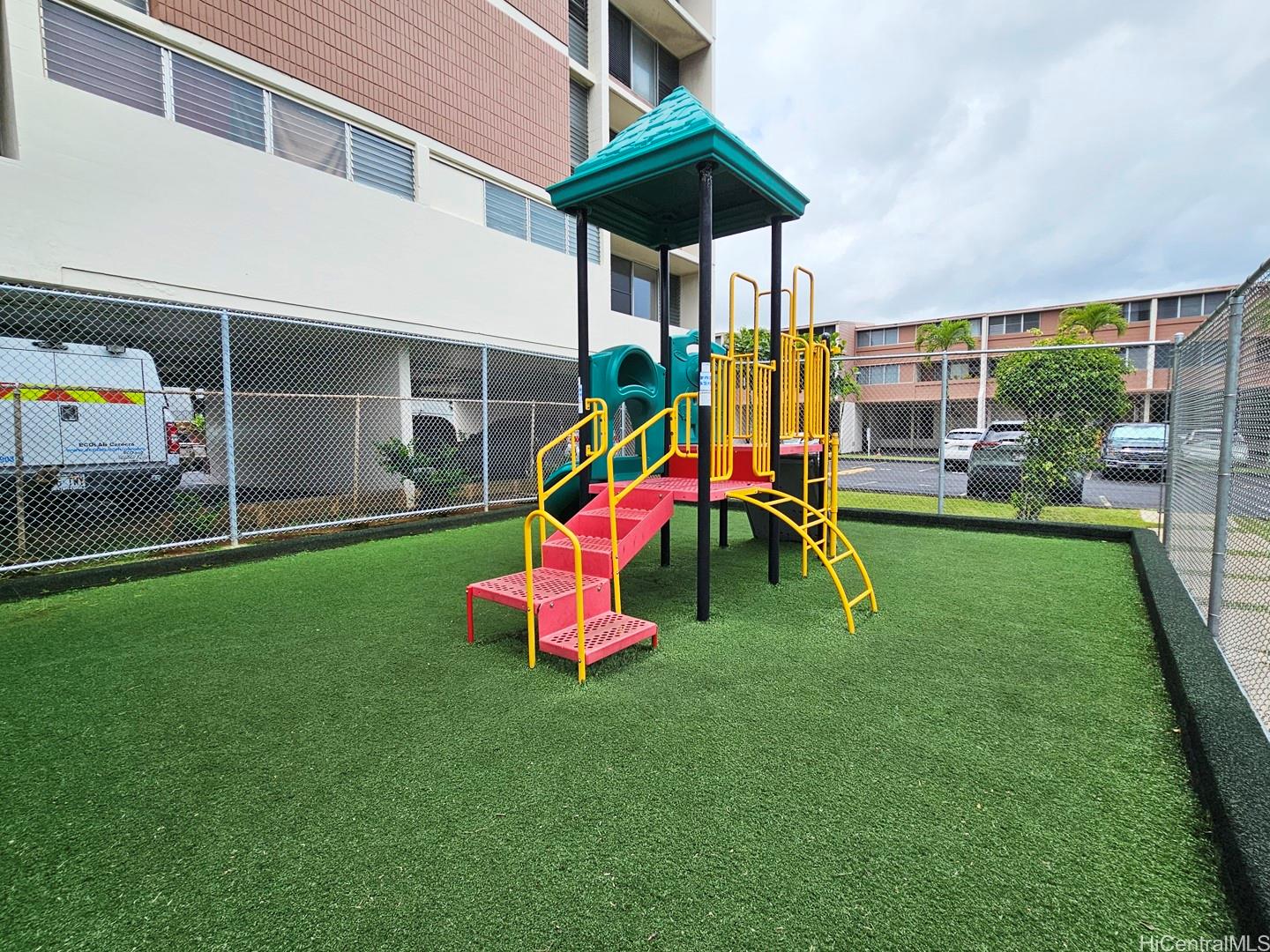ハワイ不動産物件｜46-255 Kahuhipa Street #A201, Kaneohe HI