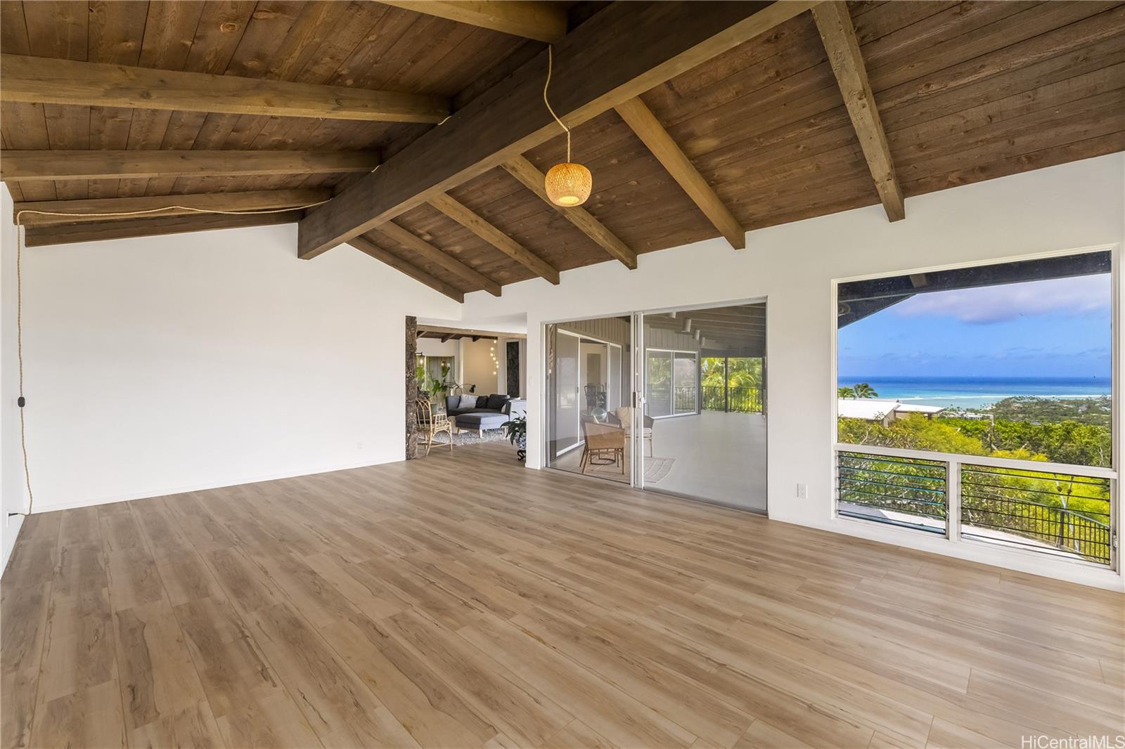 ハワイ不動産物件｜1606 Kuhilani Street, Honolulu HI 96821