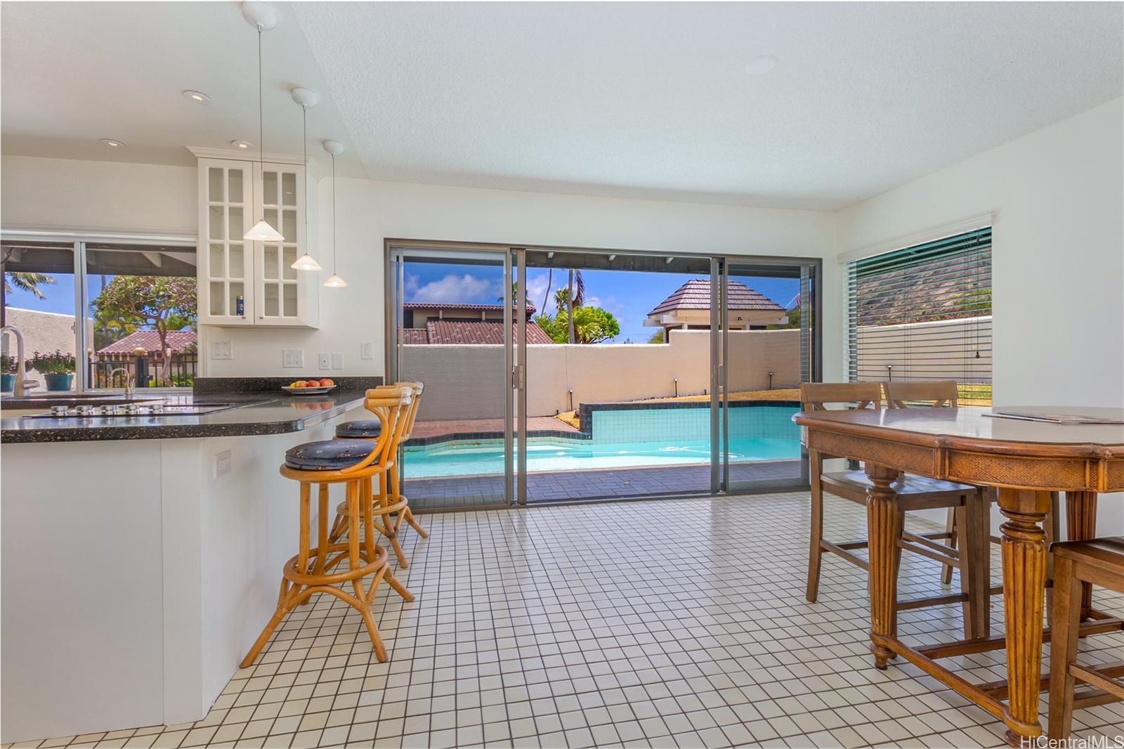 ハワイ不動産物件｜7704 Kalohelani Place, Honolulu HI 96825