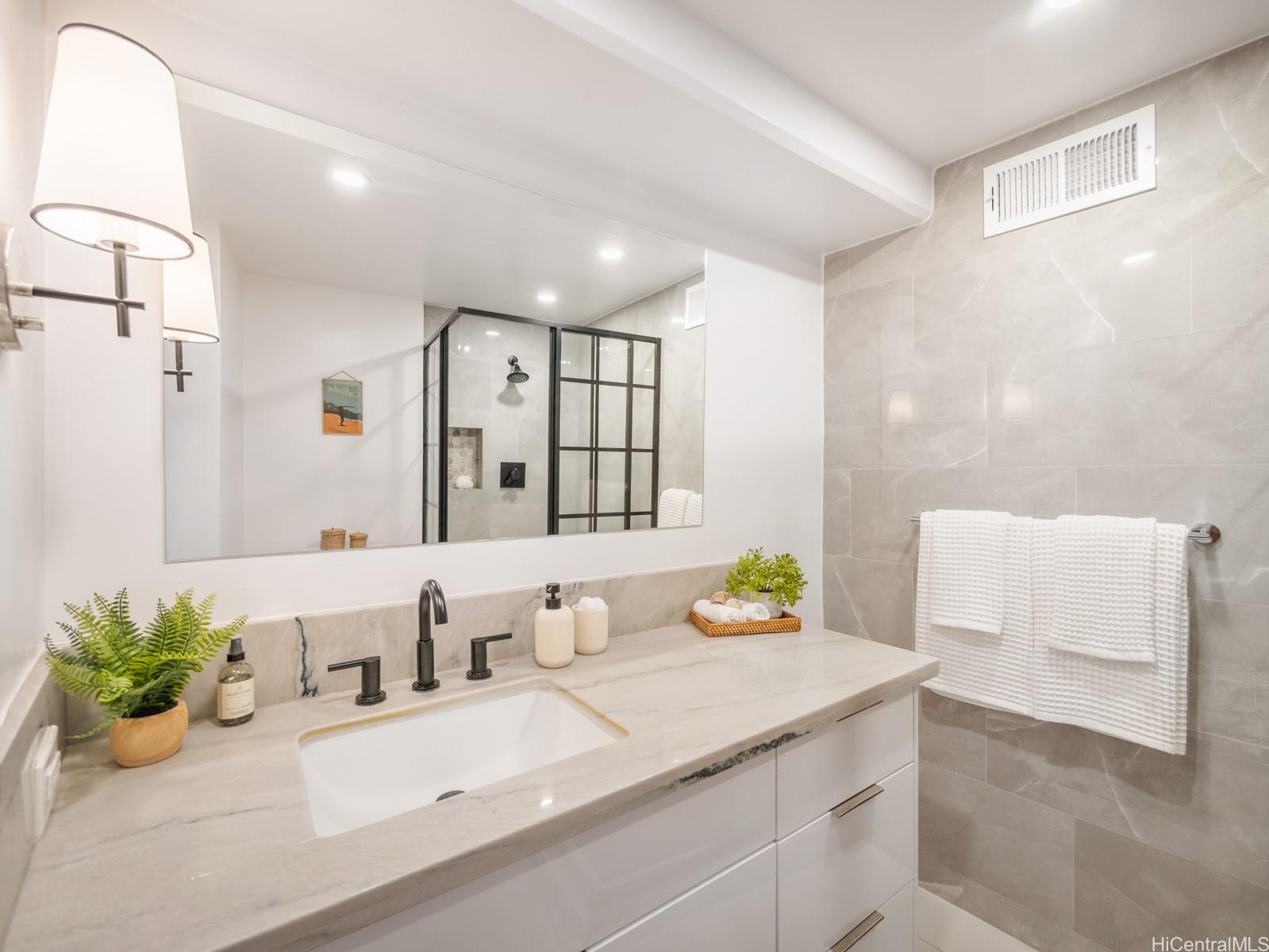 ハワイ不動産物件｜2333 Kapiolani Boulevard #1803, Honolulu HI