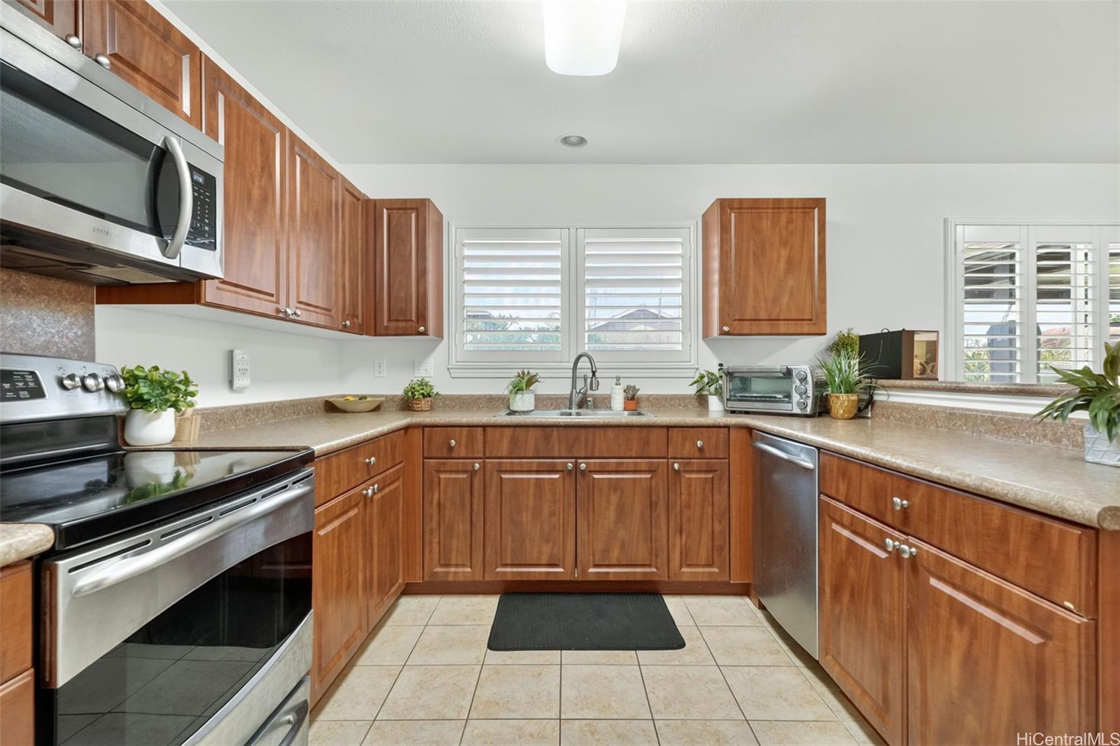 ハワイ不動産物件｜91-1141 Kealiiahonui Street, Kapolei HI 96707