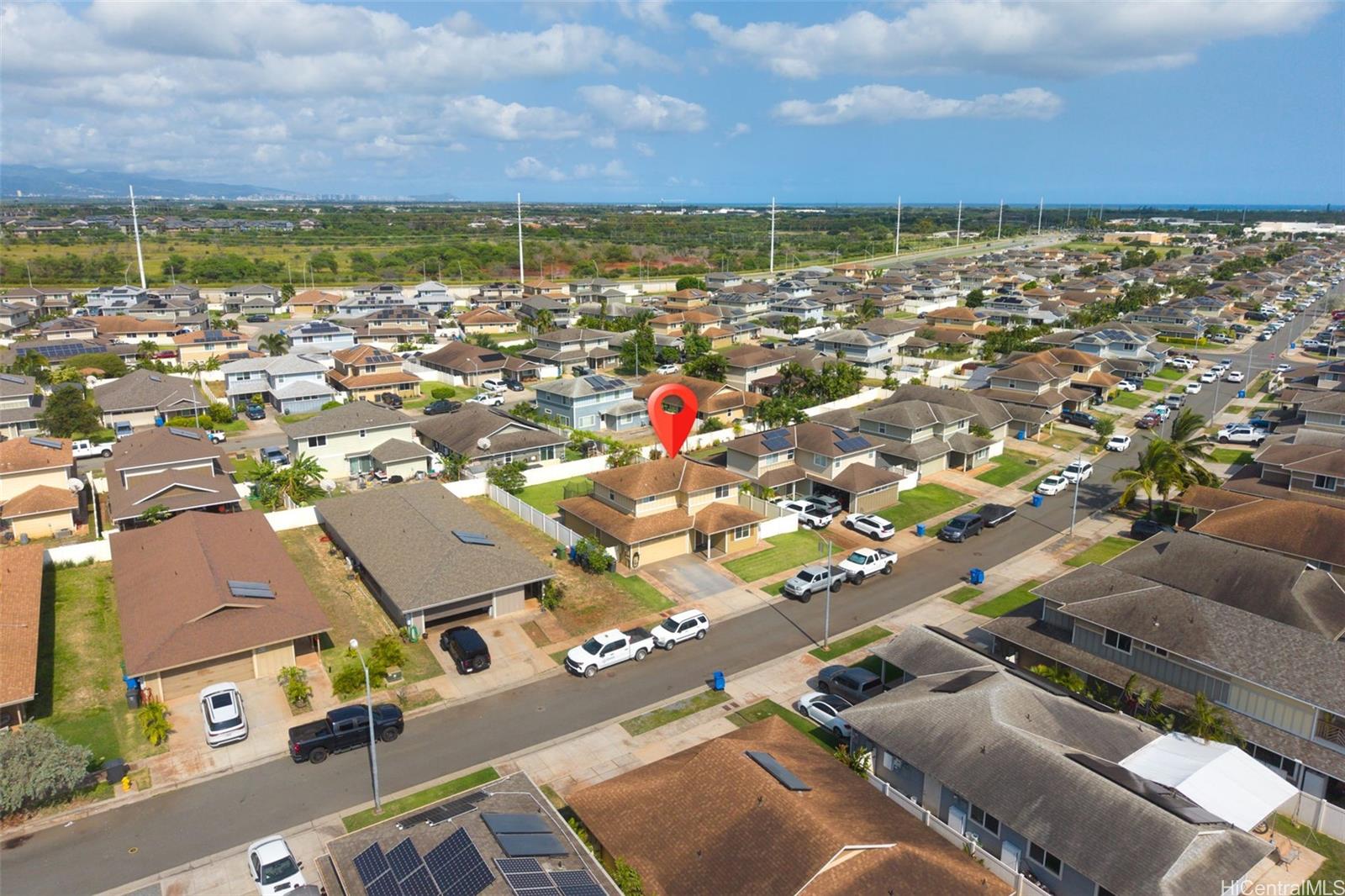 ハワイ不動産物件｜91-1141 Kealiiahonui Street, Kapolei HI 96707