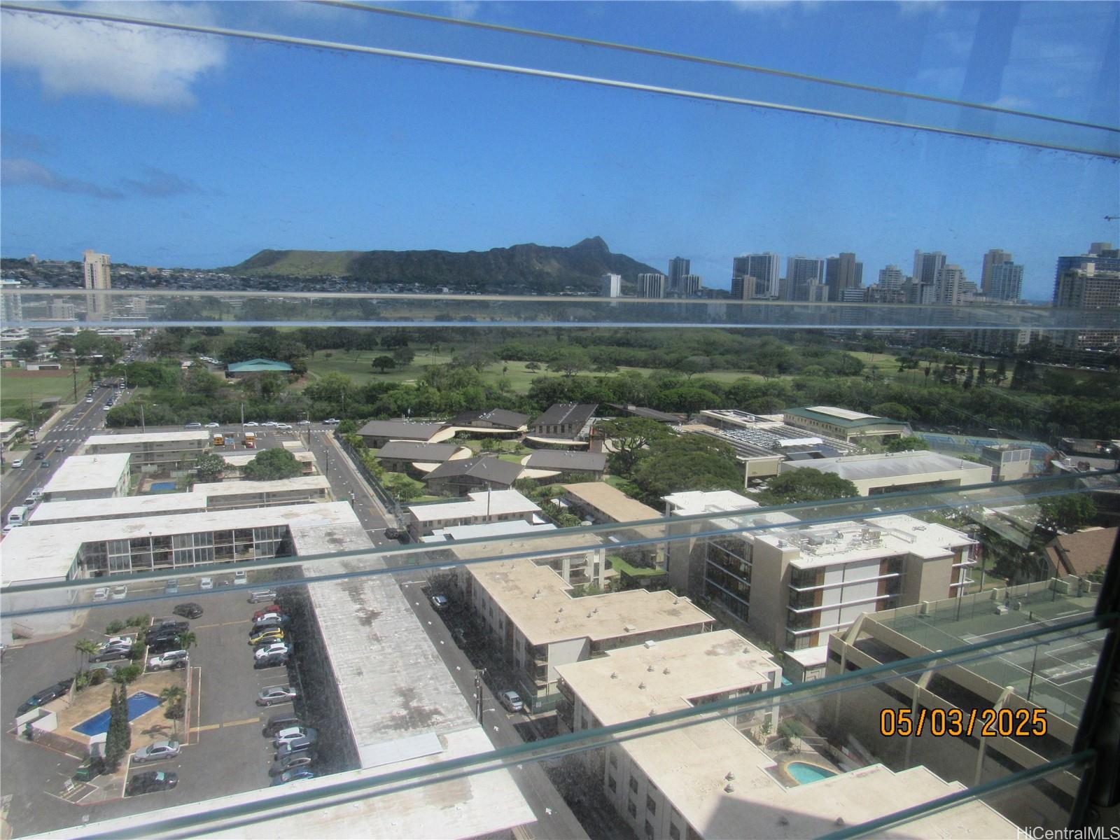 パラダイスハワイ 2002 ハワイ不動産物件｜2525 Date Street #2001, Honolulu HI 96826