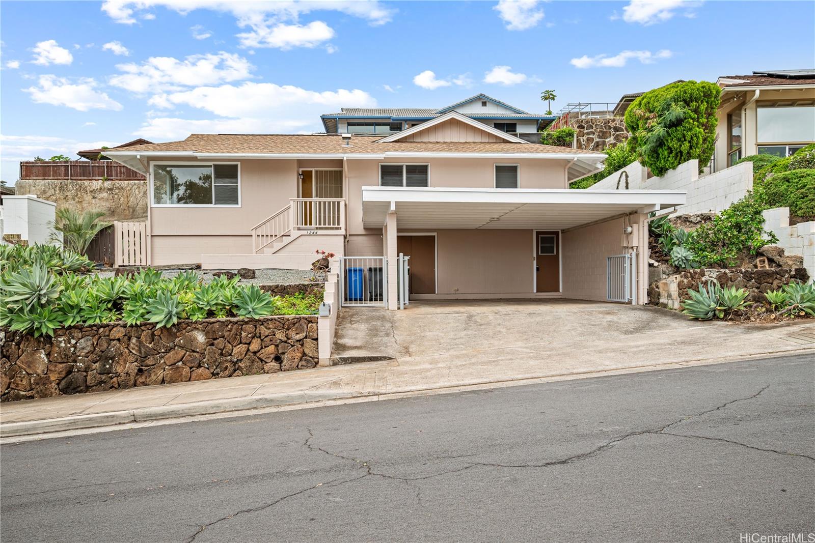 MALUページ ハワイ不動産物件｜1244 Ala Aloalo Street, Honolulu HI 96818