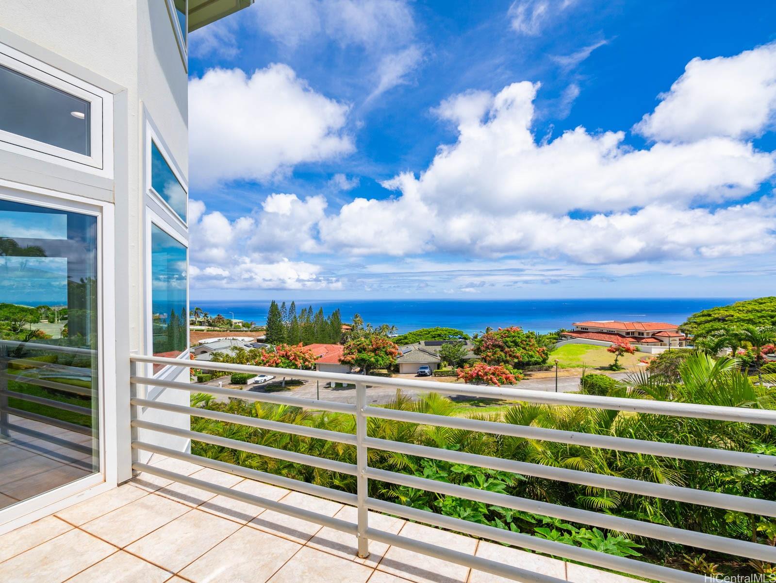 ハワイ不動産物件｜1179 Ikena Circle, Honolulu HI 96821｜ハワイに