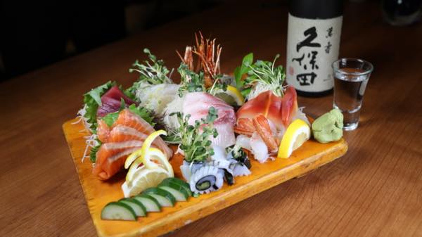 ハワイ　和食　刺身　赤坂