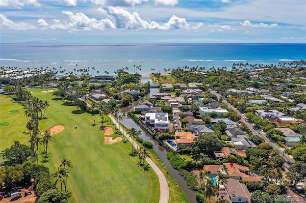 やまとさま　J. Lindeberg ×ワイアラエカントリークラブ 今回の目的のひとつ Waialae country clubでのプレイ⛳️ 名物
